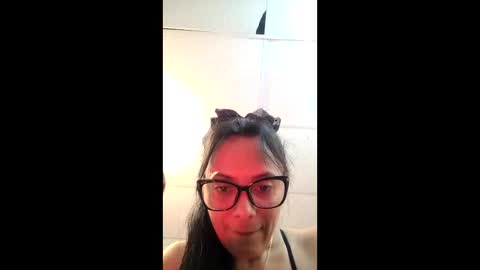 Snapshot of azura_lion chatting on April 2026 05:41:01 AM azura lion online show from April 2026 05:41:01 AM