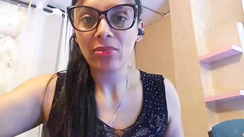 Snapshot of azura_lion chatting on April 2026 04:48:02 AM azura lion online show from April 2026 04:48:02 AM
