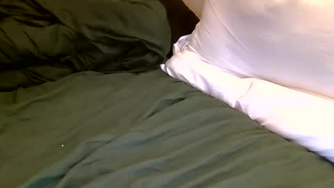 Snapshot of azuregoddess chatting on June 2026 04:18:02 AM azuregoddess online show from June 2026 04:18:02 AM