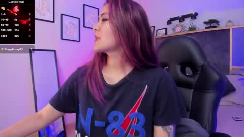 Azurra  online show from March 2026 10:24:02 PM