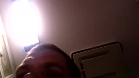 Snapshot of azza42086 chatting on February 2026 02:47:02 PM azza42086 online show from February 2026 02:47:02 PM