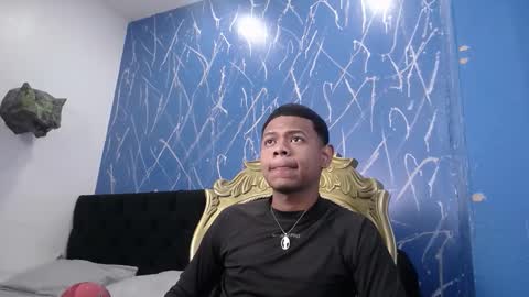 Snapshot of azza_23 chatting on March 2026 07:43:01 AM Azza 23 online show from March 2026 07:43:01 AM