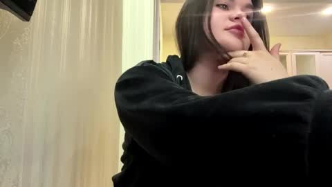 Elara online show from April 2026 03:48:02 PM