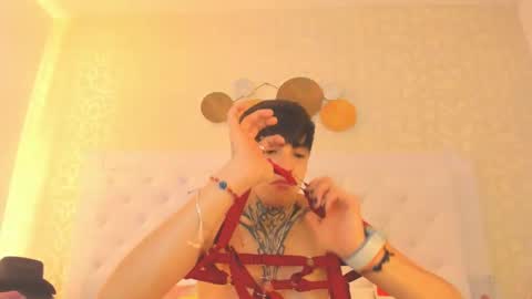 Anny online show from October 2025 07:56:02 PM