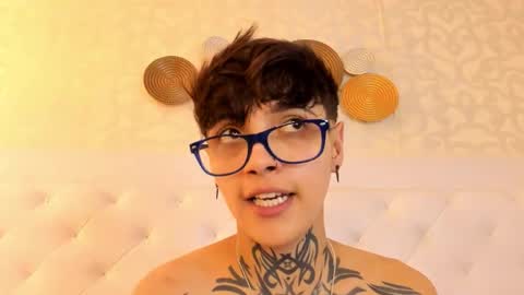 Anny online show from October 2025 11:47:01 PM