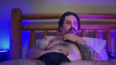 Snapshot of b4nkshot765 chatting on October 2025 04:35:01 AM bry online show from October 2025 04:35:01 AM