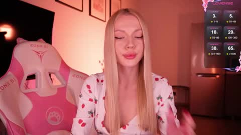 Snapshot of baaby_bon chatting on September 2025 12:29:01 PM Bonnie online show from September 2025 12:29:01 PM
