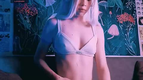 babe_moister online show from September 2025 07:53:01 AM