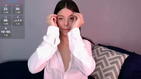 Snapshot of babeblair chatting on July 2026 03:34:01 AM Queen B online show from July 2026 03:34:01 AM