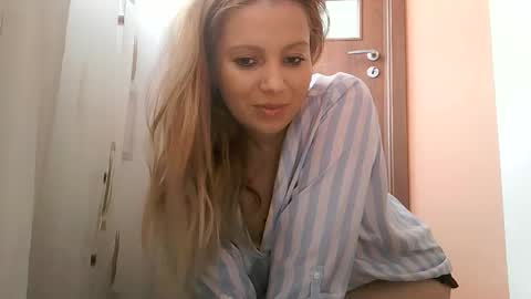 Baby Blonde online show from March 2026 11:04:02 AM
