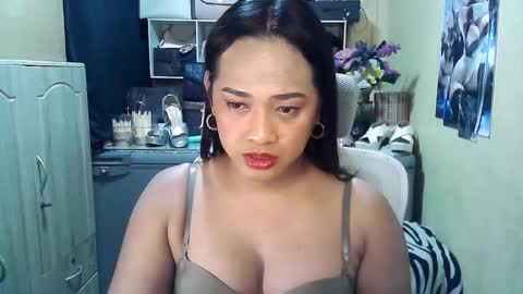 cassandra online show from November 2025 10:31:02 PM