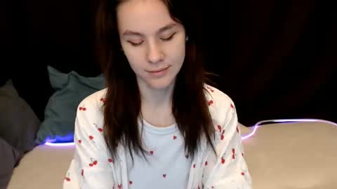 Snapshot of baby_kitte chatting on December 2024 04:52:01 AM baby_kitte online show from December 2024 04:52:01 AM