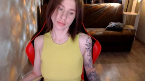 baby_kitte online show from December 2025 04:18:02 AM