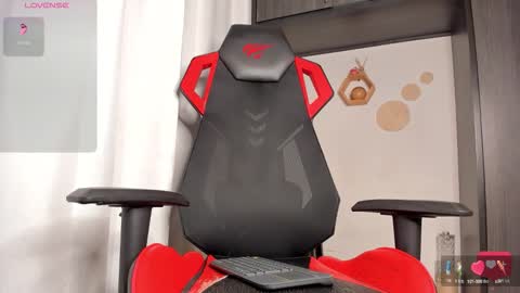 FOLLOW ME  online show from September 2025 04:12:02 AM