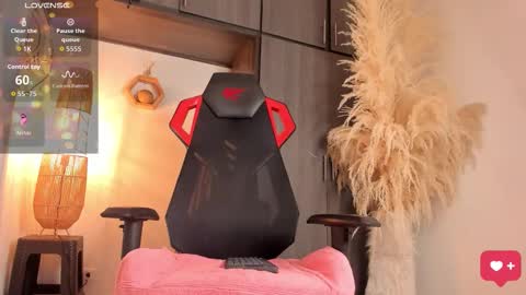 FOLLOW ME  online show from November 2025 04:34:01 AM