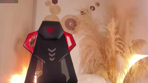 FOLLOW ME  online show from January 2026 02:48:02 AM