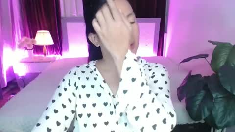   AMANDA  online show from May 2026 06:57:01 PM