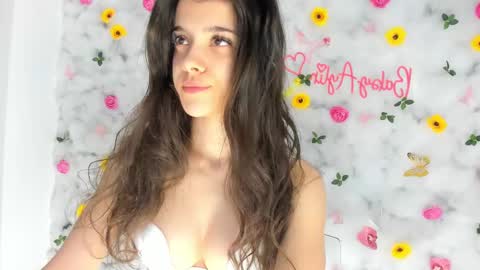 Aylin  online show from February 2025 05:45:02 AM