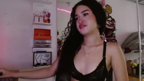 babybombom08 online show from June 2026 07:36:01 PM