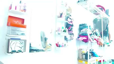 babybombom08 online show from June 2026 07:06:02 PM
