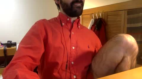 Tom A.    online show from December 2024 07:53:02 PM