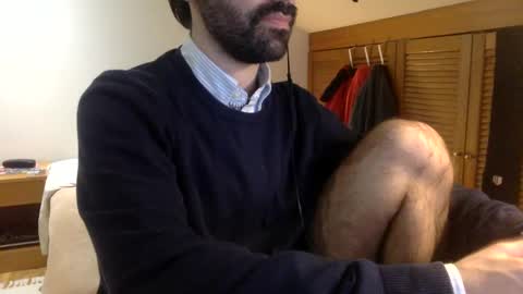 Tom A.    online show from January 2025 07:10:02 PM