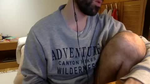 Tom A.    online show from January 2025 07:03:01 PM