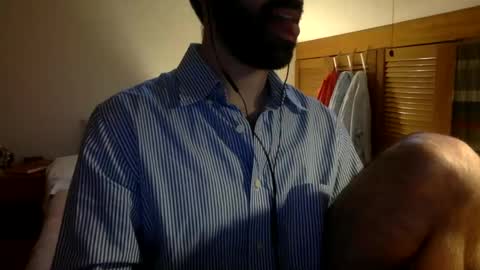 Tom A.    online show from March 2025 05:43:02 PM