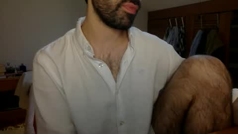 Tom A.    online show from September 2025 04:21:01 PM