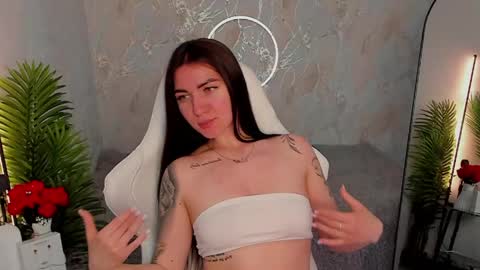 Snapshot of babyisperfect chatting on June 2026 01:52:01 AM Sophia online show from June 2026 01:52:01 AM