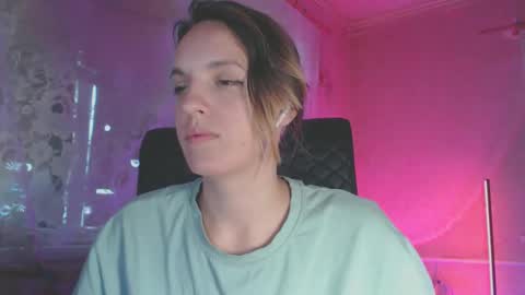 Sonya online show from October 2025 05:17:02 AM