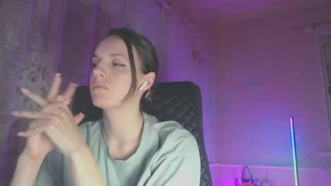 Sonya online show from February 2026 06:33:01 PM