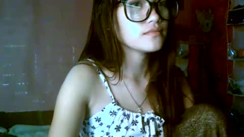Snapshot of babypinaygirl chatting on June 2026 05:47:02 PM babypinaygirl online show from June 2026 05:47:02 PM