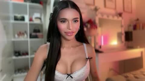 babysabrinaxx online show from March 2026 05:31:02 PM