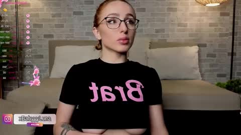 BabyyyLuna online show from October 2025 02:19:02 AM