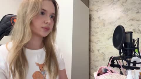 Snapshot of backstage_couple chatting on July 2026 06:28:01 AM backstage_couple online show from July 2026 06:28:01 AM