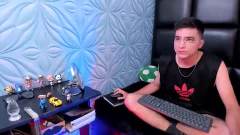 Snapshot of bad_boy_21_ chatting on March 2026 02:39:02 AM bad_boy_21_ online show from March 2026 02:39:02 AM