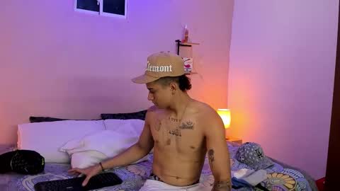 bad_boy__777 online show from September 2025 06:54:01 PM