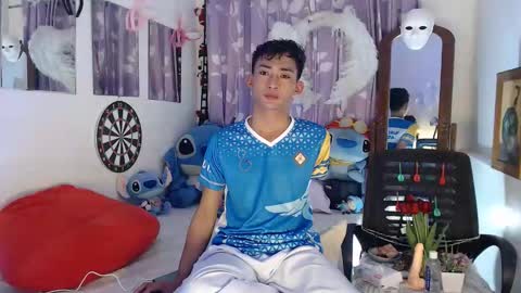 Snapshot of bad_boy_in_bed chatting on October 2025 06:32:02 AM jay online show from October 2025 06:32:02 AM