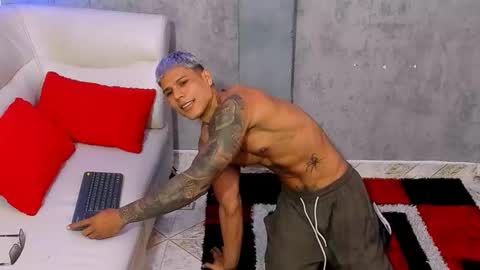 bad_boytoh online show from December 2025 02:46:01 PM