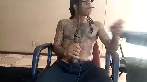 Snapshot of bad_dawgg chatting on October 2025 06:03:01 AM rastafaria online show from October 2025 06:03:01 AM