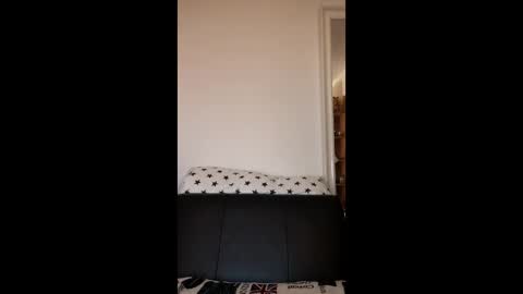 Jess and Danny online show from April 2026 07:52:02 PM