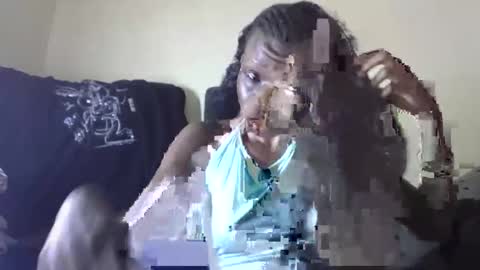 Snapshot of baddie_floxxy chatting on April 2026 07:40:02 PM baddie_floxxy online show from April 2026 07:40:02 PM