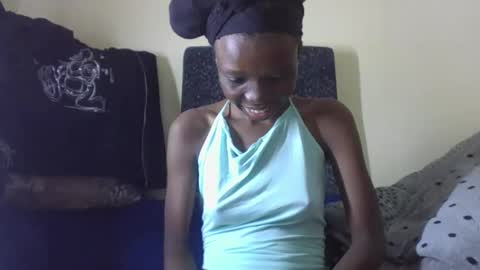 Snapshot of baddie_floxxy chatting on April 2026 08:11:02 PM baddie_floxxy online show from April 2026 08:11:02 PM