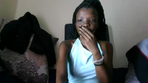 Snapshot of baddie_floxxy chatting on May 2026 04:07:02 AM baddie_floxxy online show from May 2026 04:07:02 AM