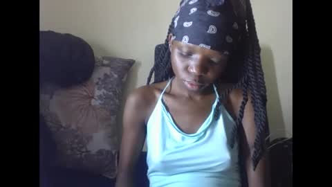 Snapshot of baddie_floxxy chatting on May 2026 06:35:02 PM baddie_floxxy online show from May 2026 06:35:02 PM
