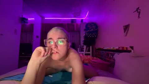 baddieprettypussy online show from April 2026 08:53:02 PM