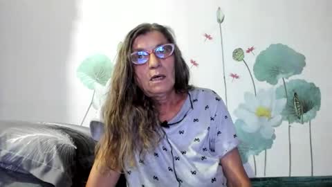 Snapshot of badgg chatting on June 2026 03:40:01 PM Gina online show from June 2026 03:40:01 PM