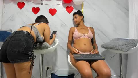 Snapshot of badgirls_000 chatting on February 2025 10:03:02 PM candy and dayan online show from February 2025 10:03:02 PM