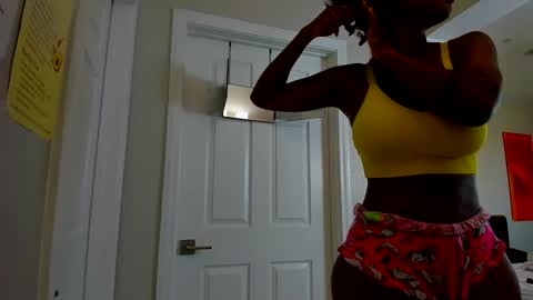 Snapshot of badgurldnay chatting on September 2025 03:46:02 PM badgurldnay online show from September 2025 03:46:02 PM